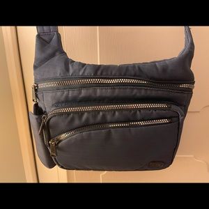 Lug crossbody purse, Infinity Shimmy, slate blue.